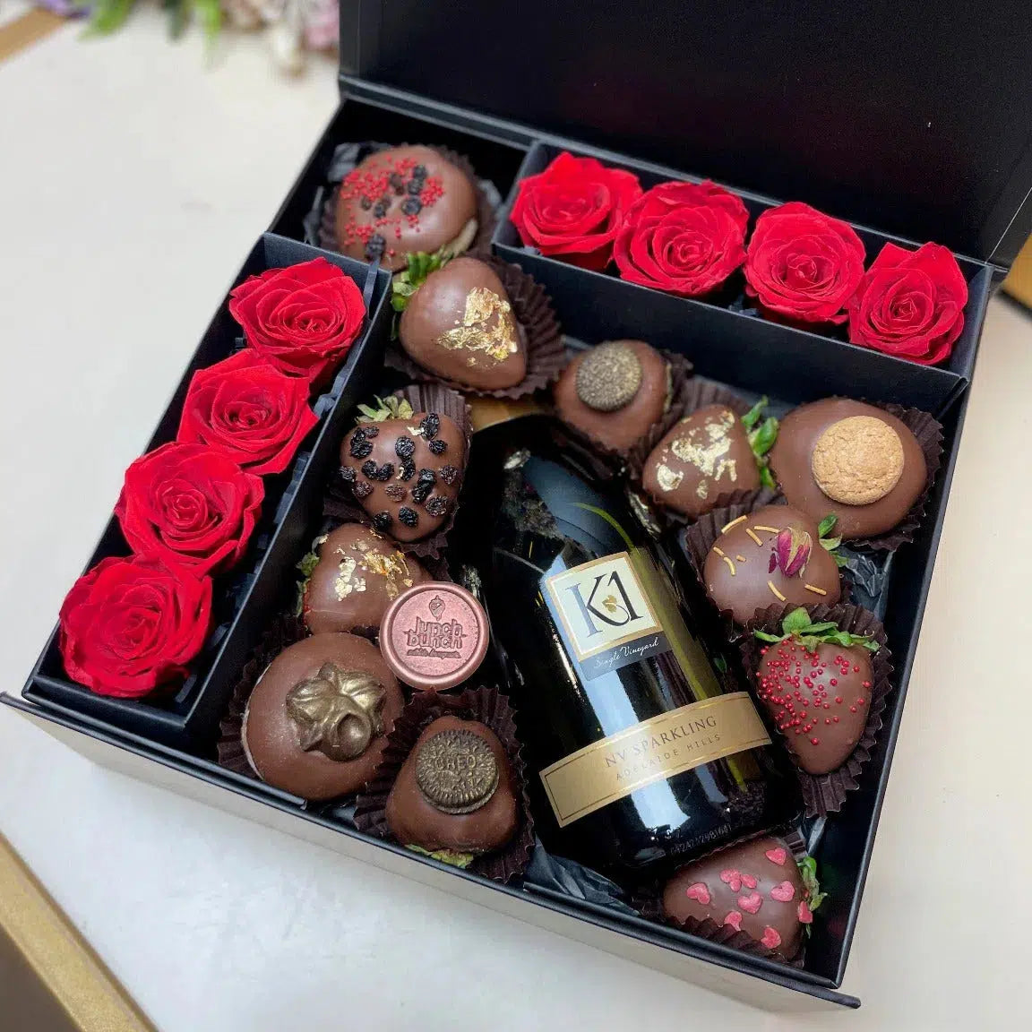 preserved Roses, Infinity Roses, Eternal Roses, Chocolate Strawberries Box, K1 Sparkling, Same day Delivery Gift Hamper, Chocolate Flowers Gift, Valentine's Day Chocolate box, Valentine Gift for Her, Long lasting flowers.