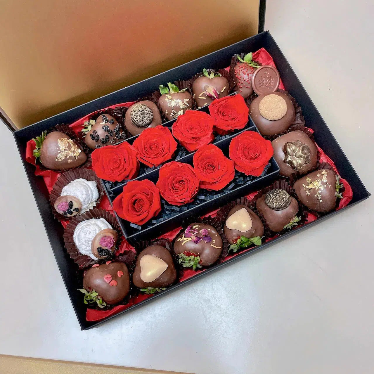 chocolate covered strawberries, chocolate covered fruit, anniversary gift delivery, corporate chocolates, birthday gift ideas for women, chocolate gifts for women, valentine's day gift basket, gift baskets for moms, gifts for boyfriends, flowers and gifts, personalized gifts for her