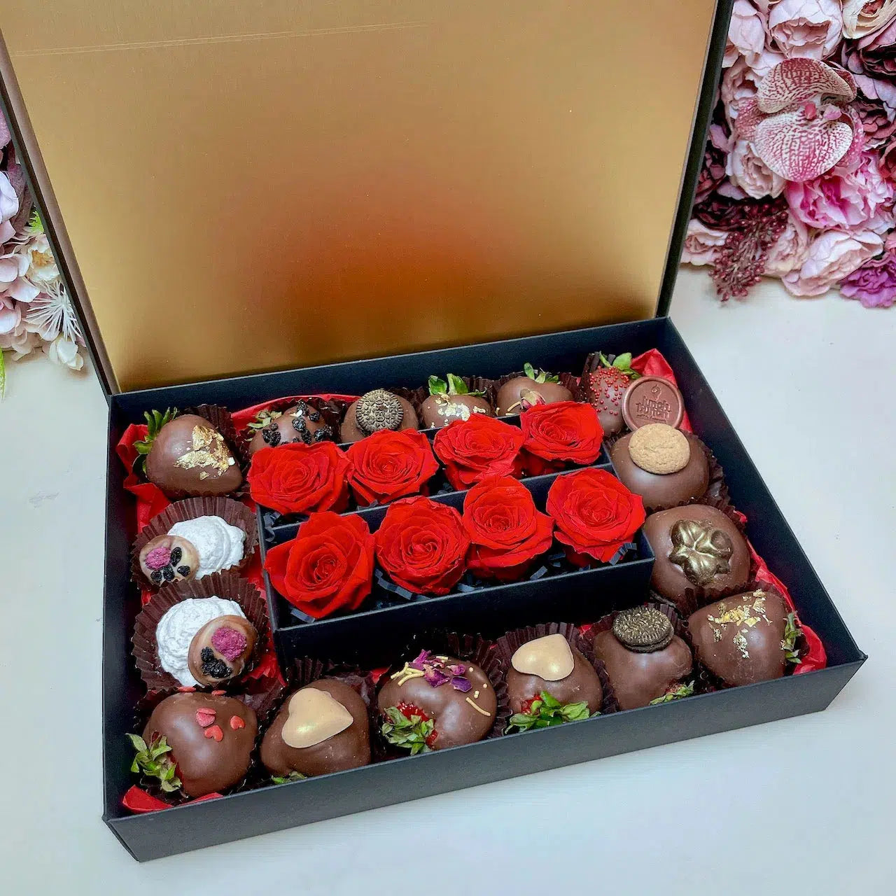 preserved roses box, chocolate flowers delivery, eternal roses online , same day delivery gift for her, chocolate dessert box