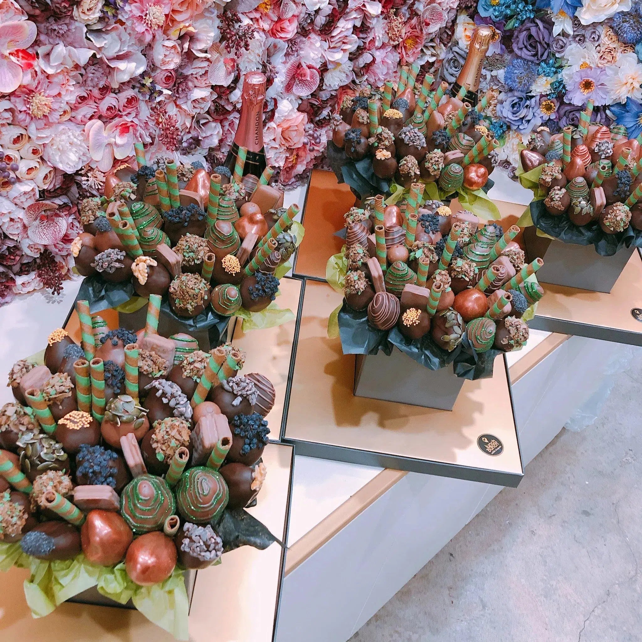 Christmas Luxury Chocolate Strawberry Bouquet Xmas Luxury Sweet Blooms edible bouquet same day delivery order online adelaide next day delivery