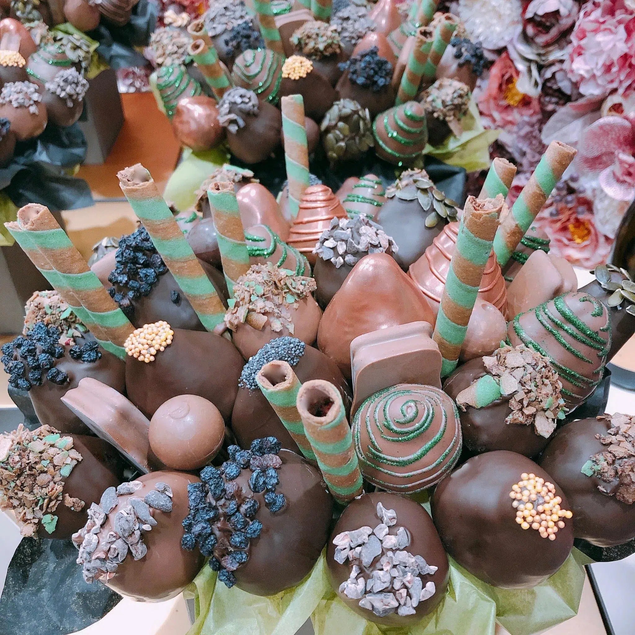 Christmas Luxury Chocolate Strawberry Bouquet Xmas Luxury Sweet Blooms edible bouquet same day delivery order online adelaide next day delivery