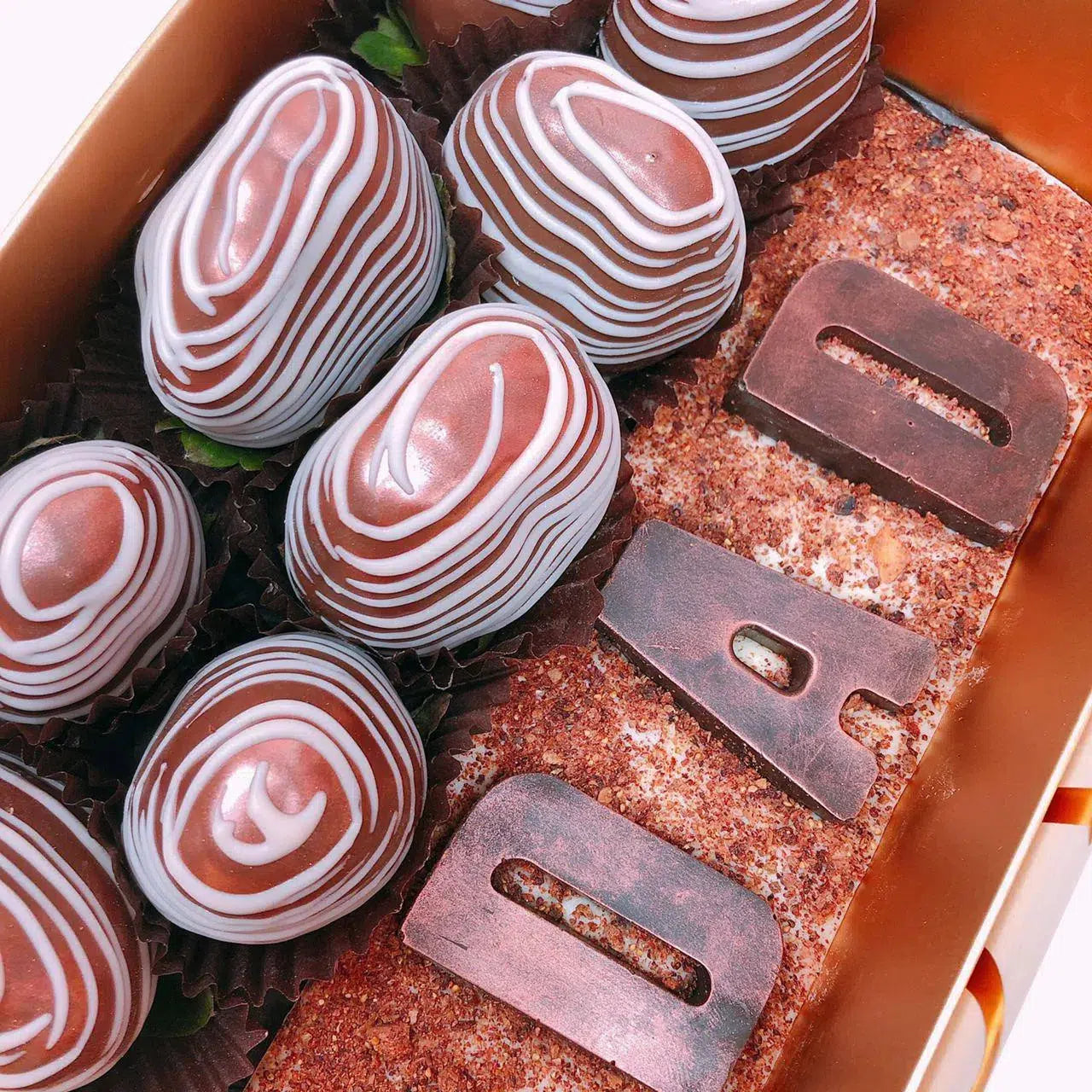 Chocolate covered strawberries and champagne hamper for your dad, father's personalise chocolate gift