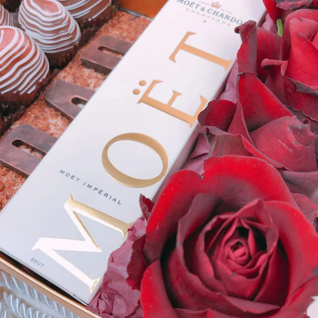 Champagne roses and chocolates for fathers day gift, hamper for him