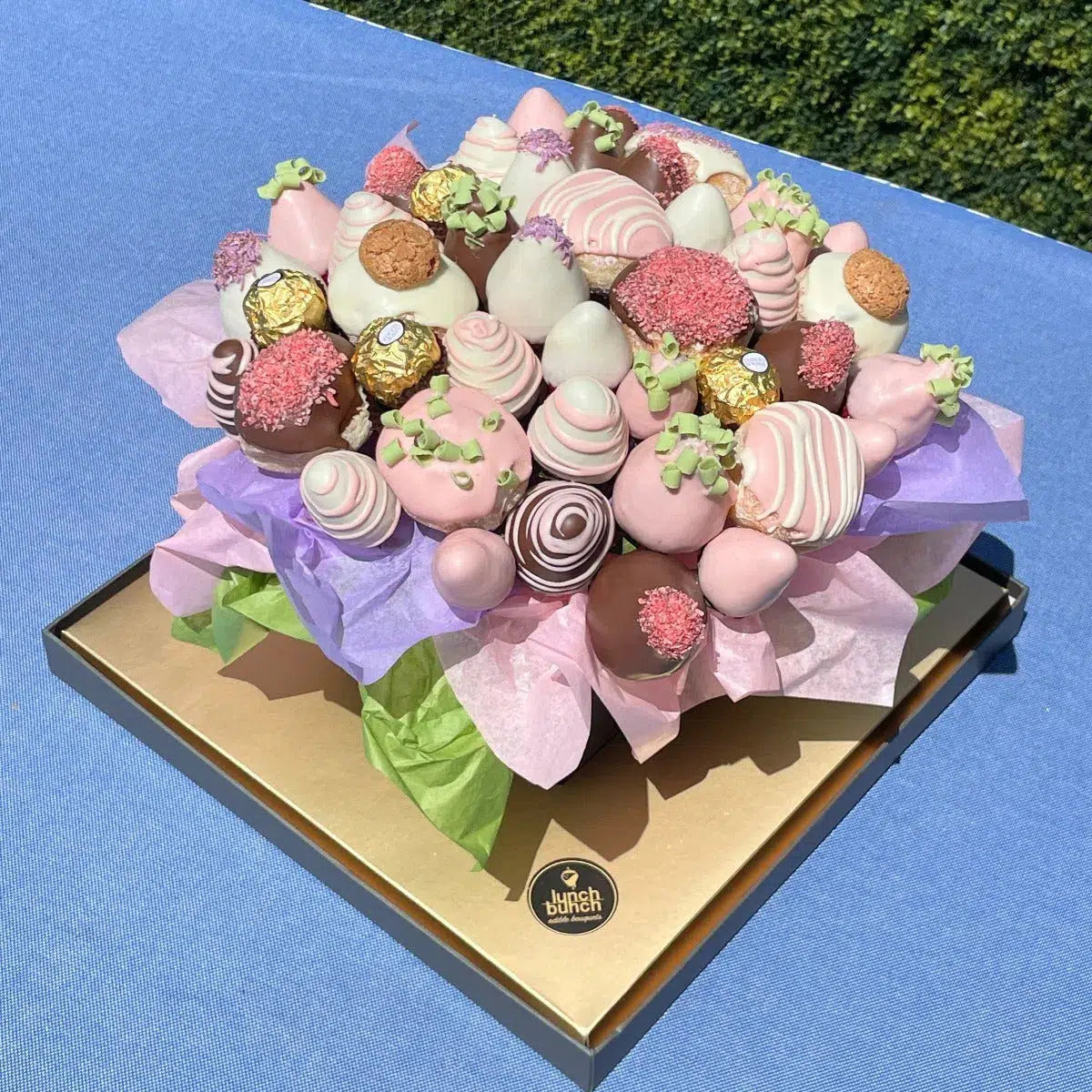 strawberry and donut delivery, same day dessert delivery near me