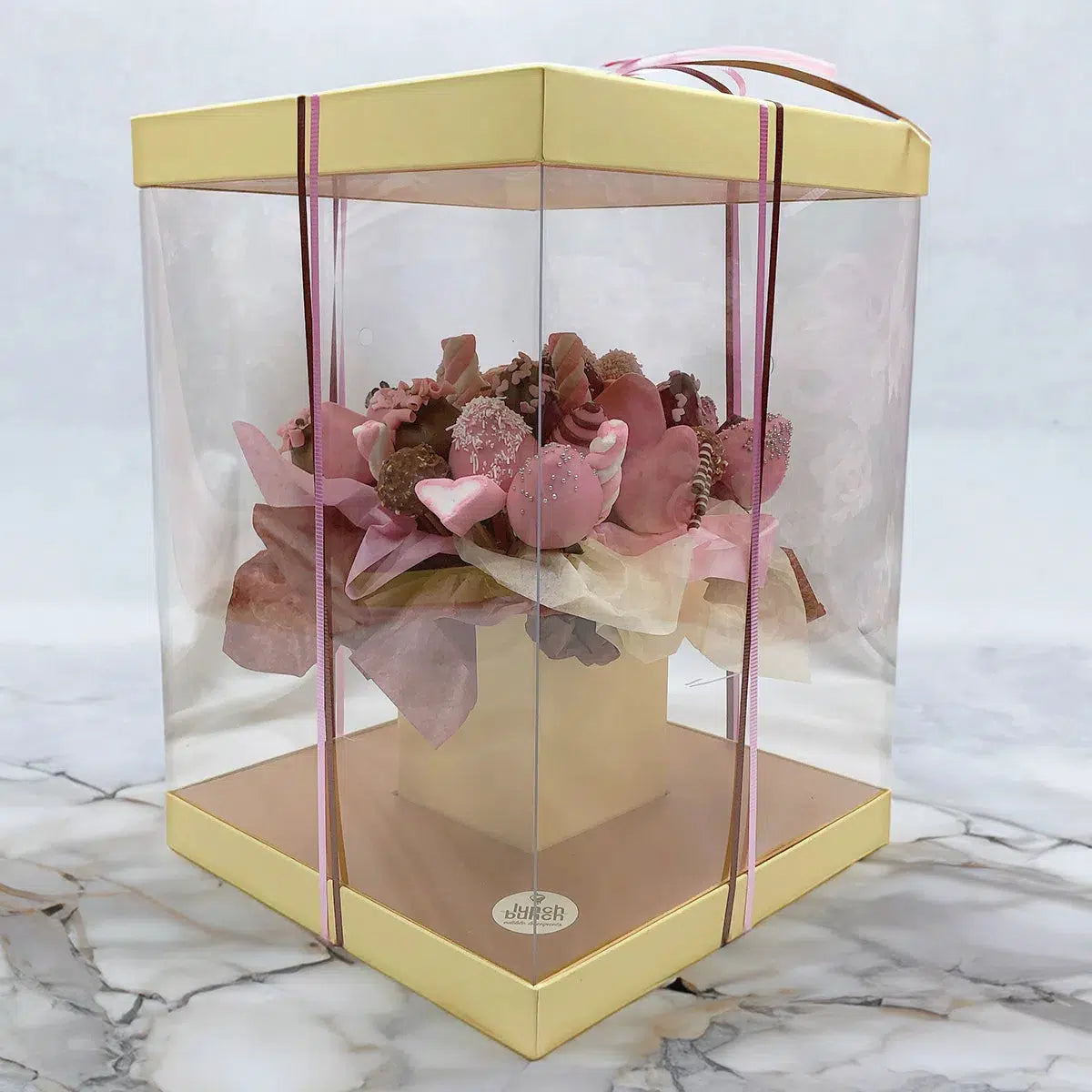 Transparent cake box