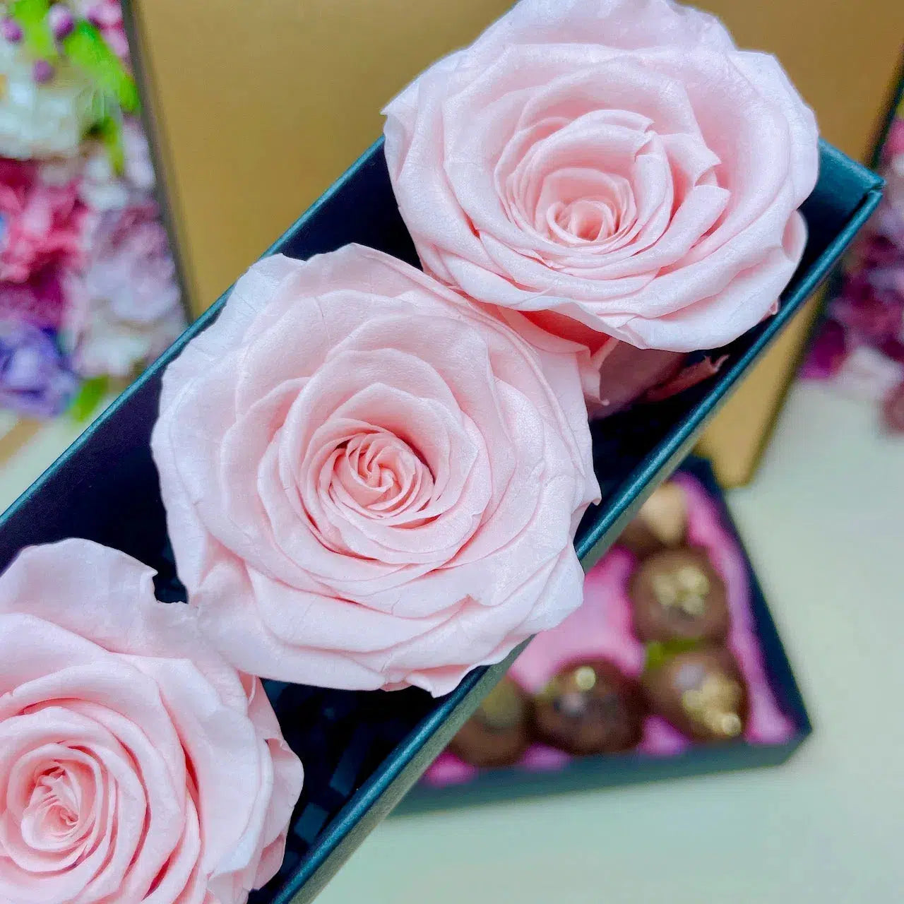Preserved Roses Box with Same-Day Delivery Adelaide. preserved-deluxe-box, eternal roses, infinity roses, everlasting flowers