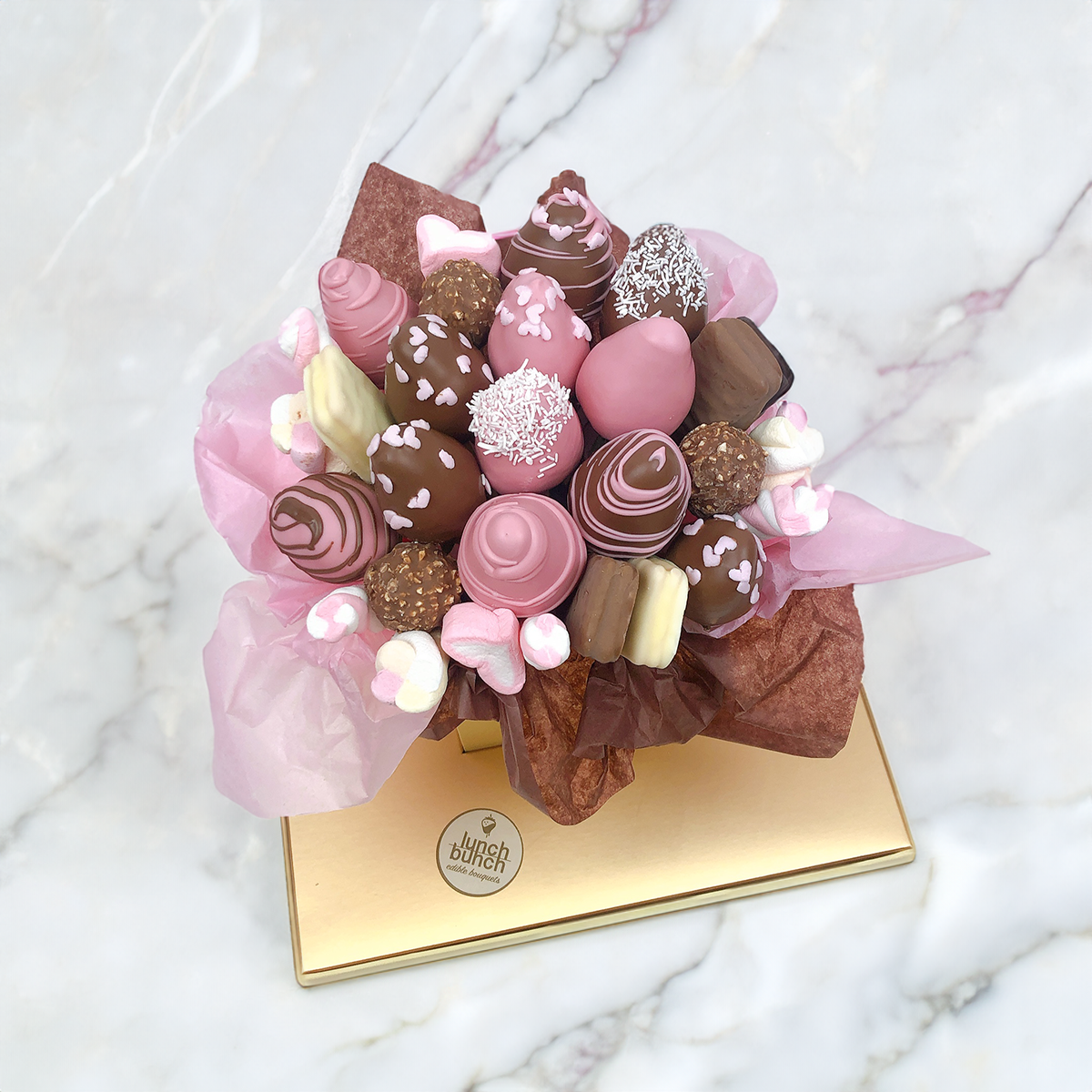 Surprise your loved ones with our Pink Birthday Chocolate Bouquet. Handcrafted to perfection, it's the ideal gift for birthdays,