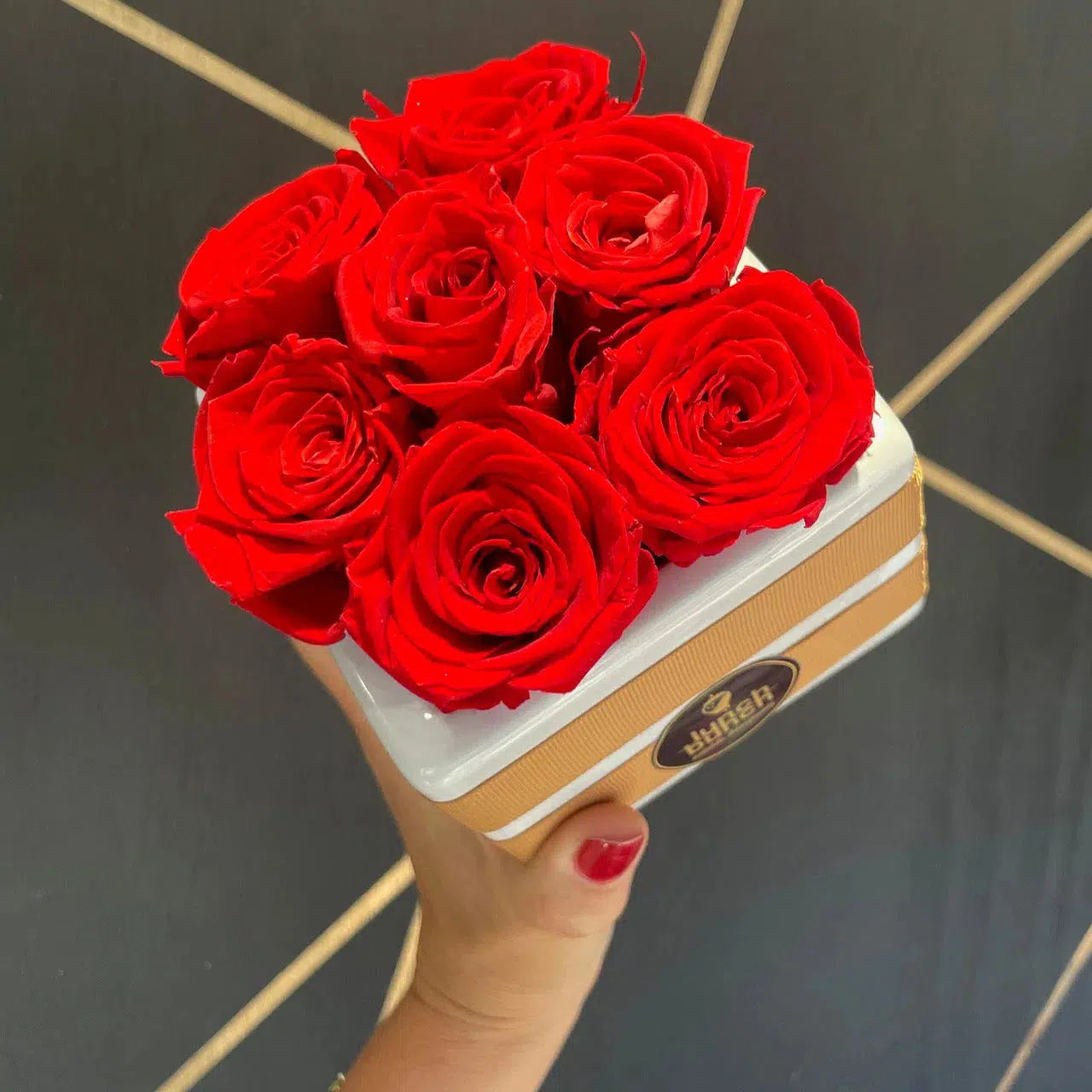 preserved roses, preserved flowers, preserved flower arrangements, preserved flowers bouquets, rose bouquet, everlasting rose bouquet, long-lasting flowers, luxury roses, luxury preserved roses,