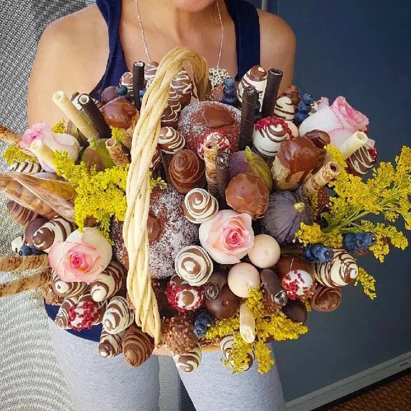 Sweet & Savoury Gift Basket-Baskets-Lunch Bunch