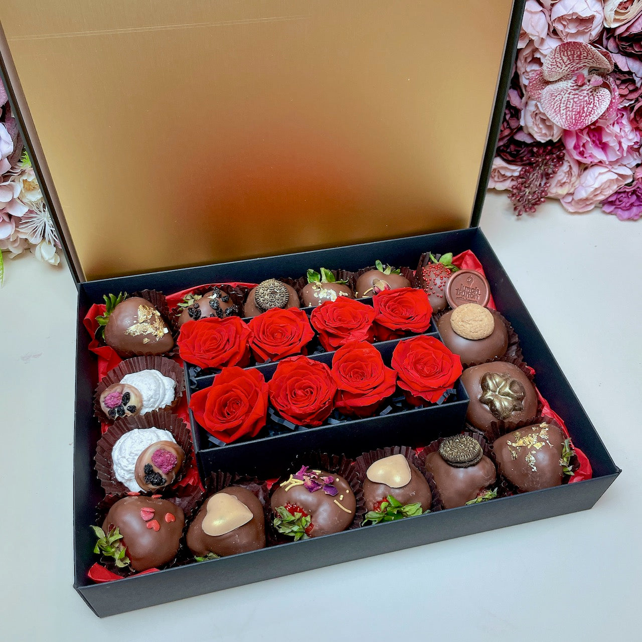 preserved roses box, chocolate flowers delivery, eternal roses online , same day delivery gift for her, chocolate dessert box 