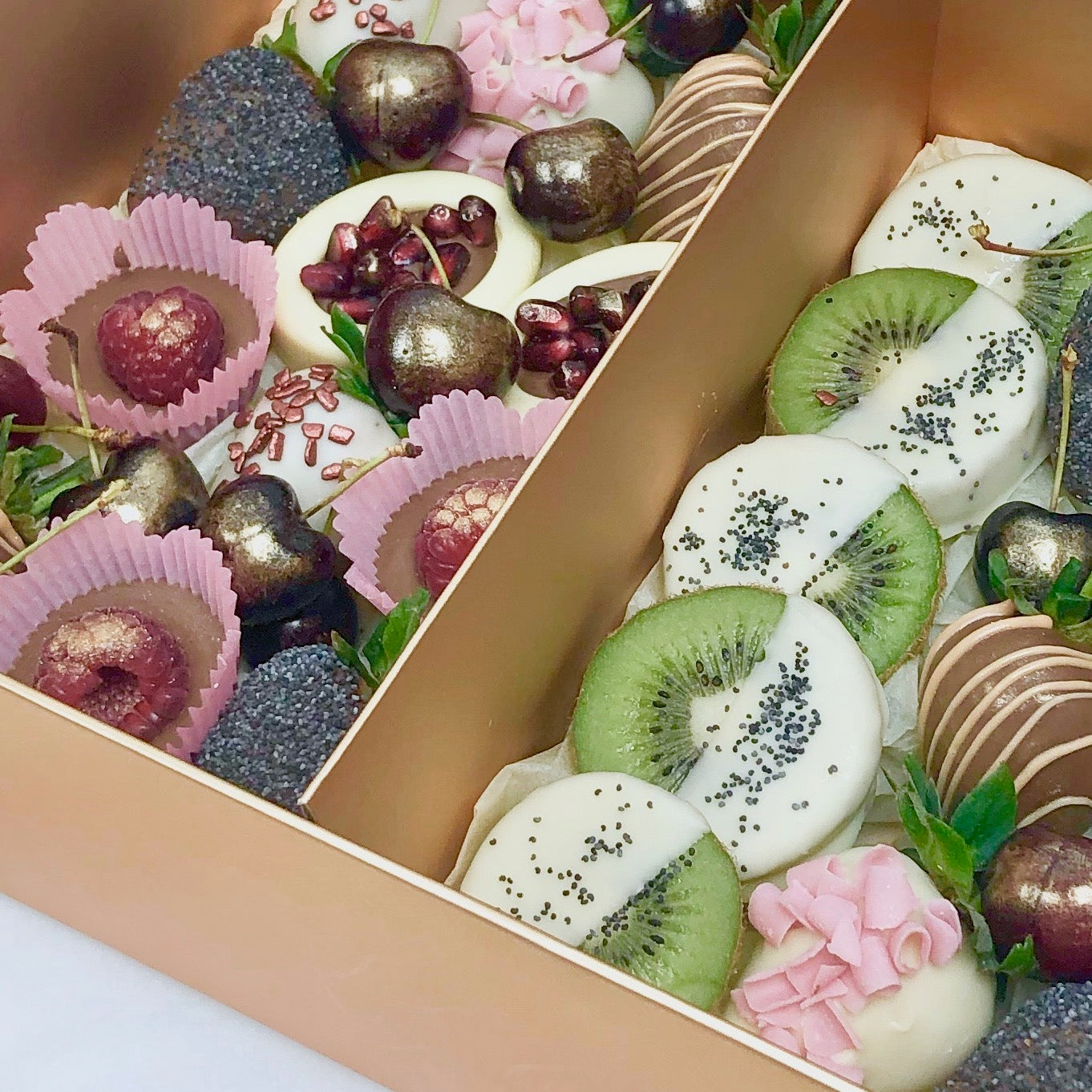 Mixed Chocolate Fruits & Berries Gift Hamper chocolate fruits and berries treat box