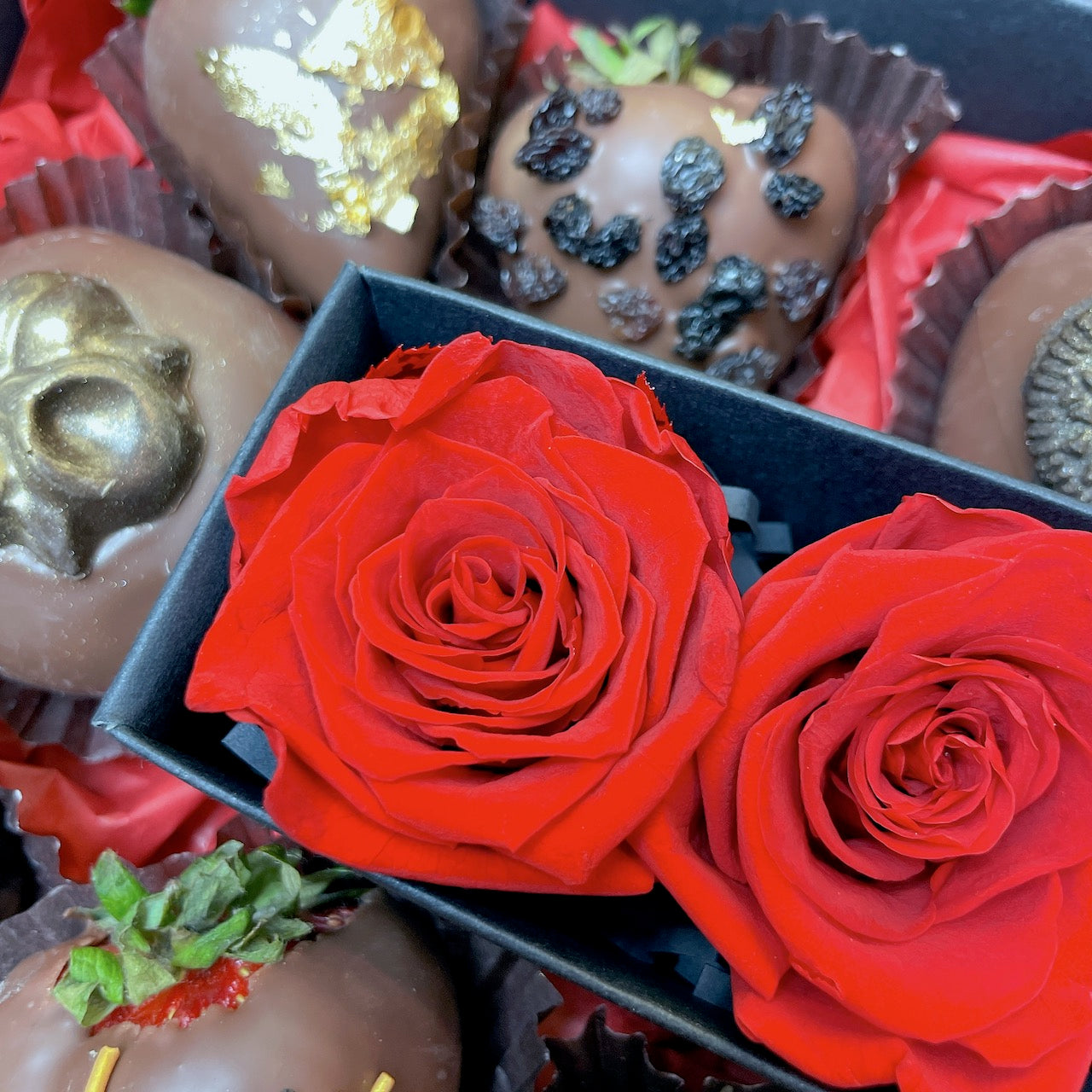 Valentine’s day, flowers delivery in Adelaide, Chocolate Roses delivery Australia , chocolate strawberries, Valentine’s Day gift ideas, gift ideas, vday gifts