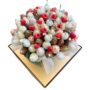 Allure Christmas Chocolate Strawberry Bouquet