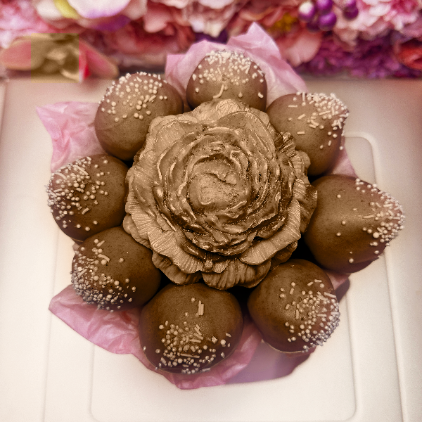 Delightful Milk Chocolate Strawberry Bouquet, perfect birthday gift treat box