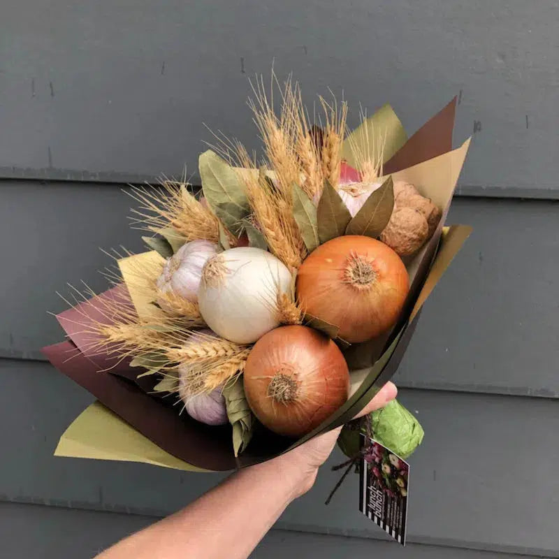 LUNCH BUNCH , EDIBLE BOUQUETS, rustic barn, veggies bouquets, onion bunch, edible bloom 