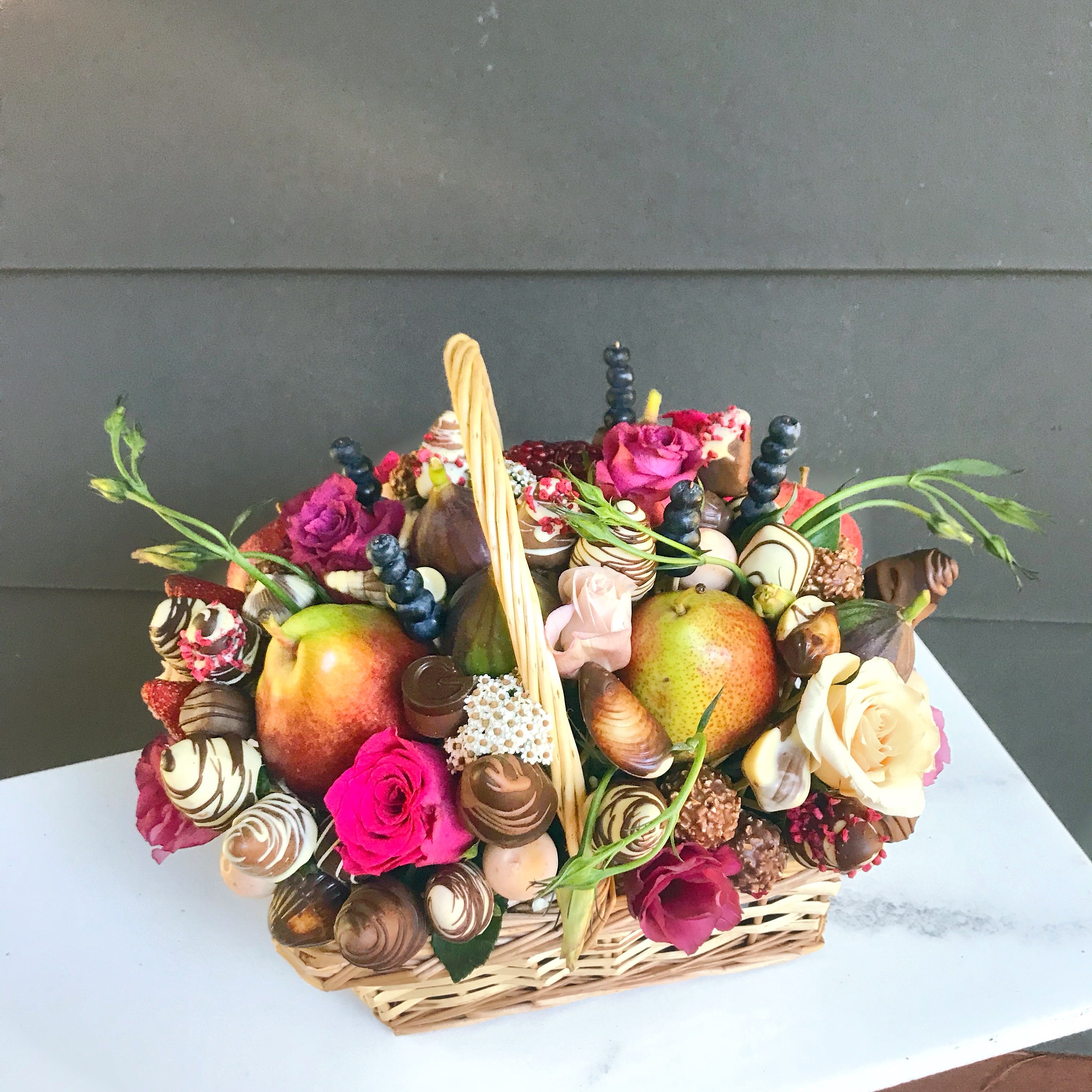 Chocolate & Fruit Gift Basket