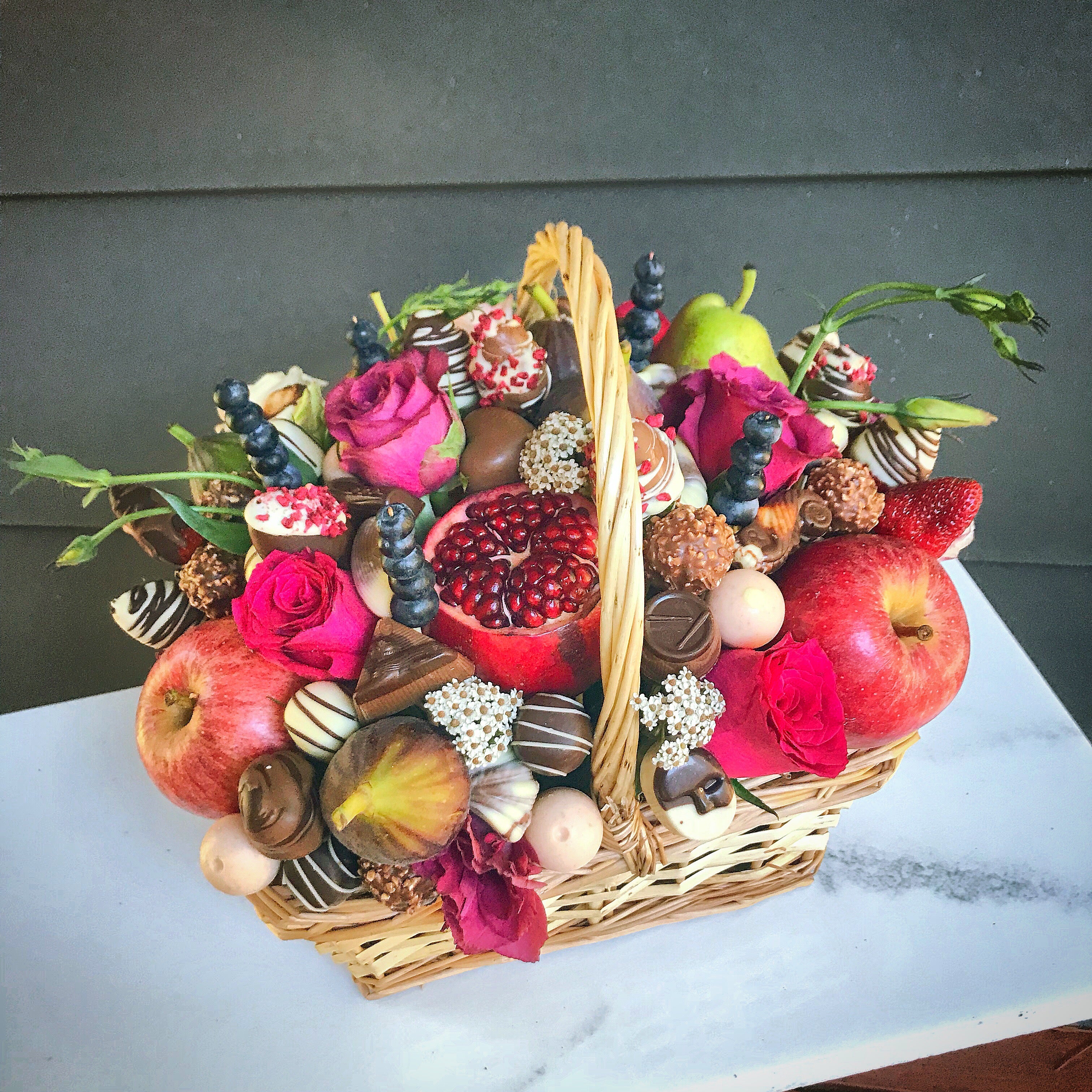 Chocolate & Fruit Gift Basket