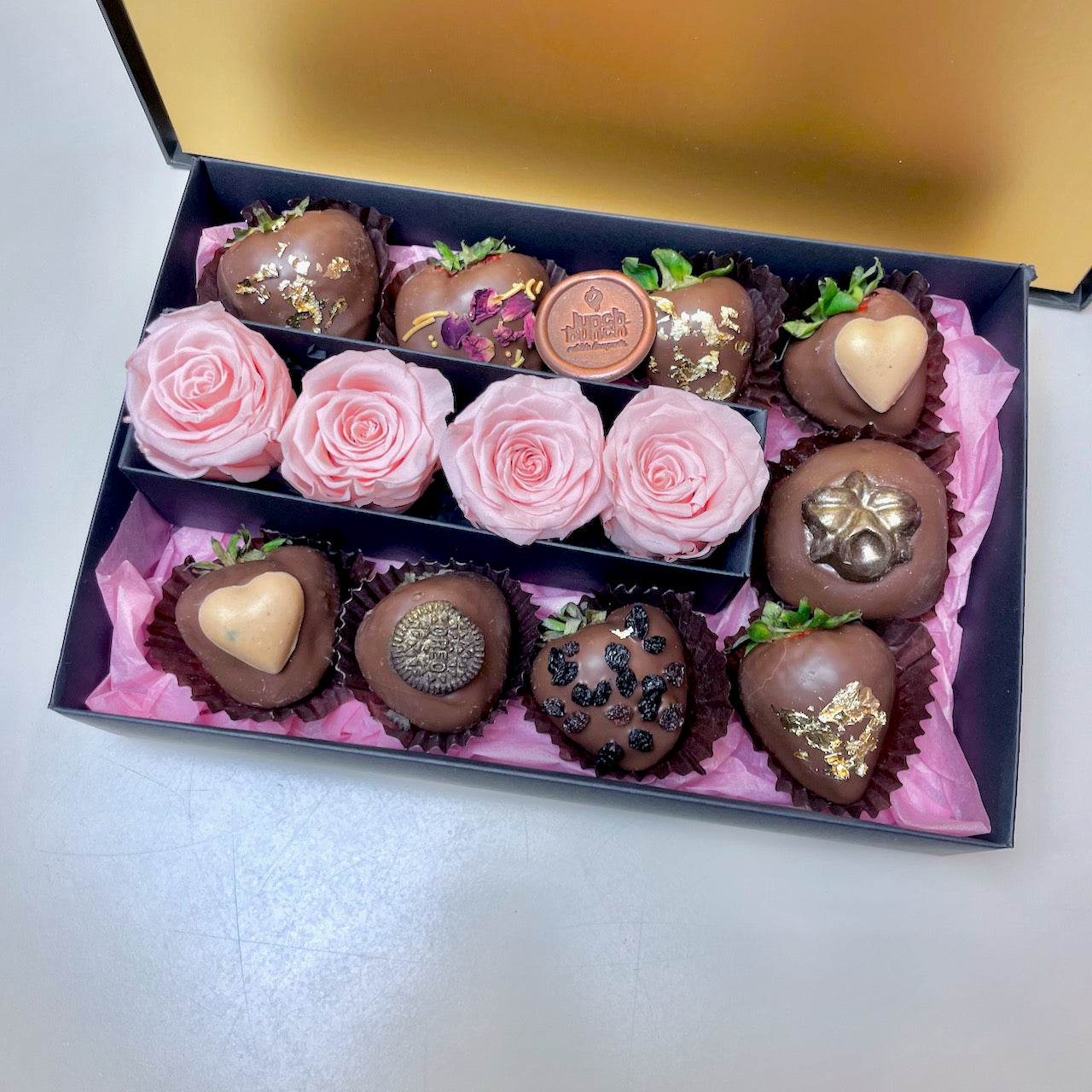 preserved Roses, Infinity Roses, Eternal Roses, Chocolate Strawberries Box, K1 Sparkling, Same day Delivery Gift Hamper, Chocolate Flowers Gift, Valentine's Day Chocolate box, Valentine Gift for Her, Long lasting flowers.
