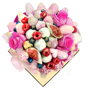 Chocolate Bouquet makes it a perfect Romantic Gift, Engagement Present, Baby Shower Gift, or Mother's Day Gift. Luxury Presentation of Chocolate covered and decorated fresh strawberries